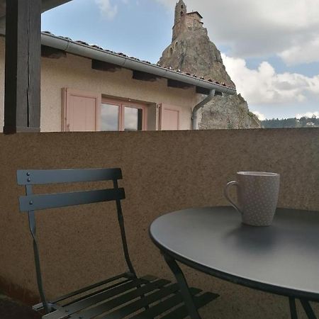 Studio avec balcon au pied du Rocher d'Aiguilhe Appartamento Le Puy-en-Velay Esterno foto