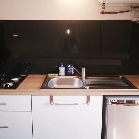 Studio avec balcon au pied du Rocher d'Aiguilhe Appartamento Le Puy-en-Velay Esterno foto